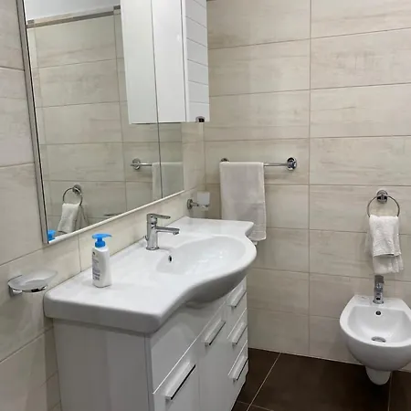 La Casa Di Francesca Alojamento de Acomodação e Pequeno-almoço 3*